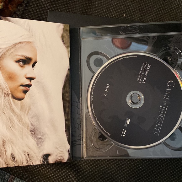 Game of Thrones: Season 1 [Blu-ray]- used - Picture 8 of 9